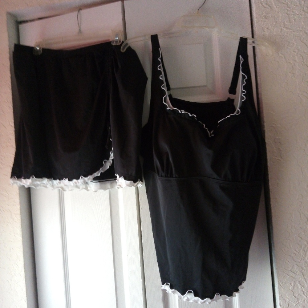 women's two-piece bathing suit black ruffles